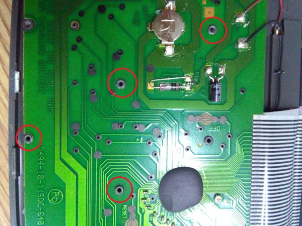 五金電子塑料產品熱熔鉚壓圖片