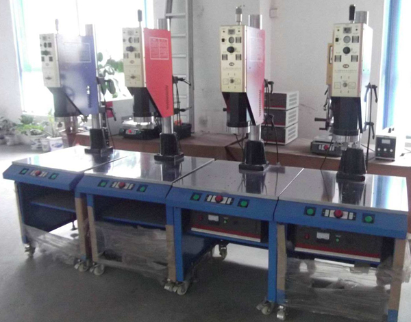 15k/4200w超聲波塑料焊接機(jī)